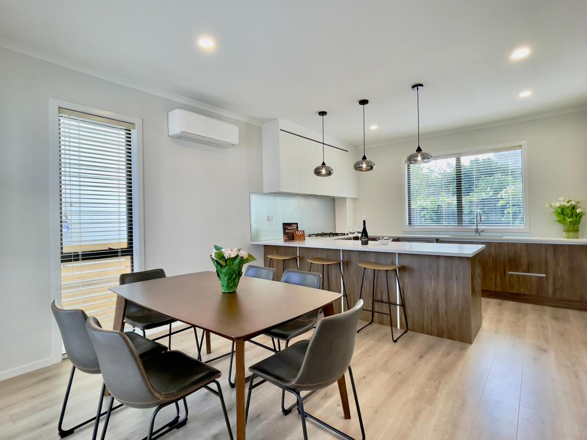 Sky Stars Brand-New Comfortable 3 & 4-Bedroom Houses Auckland Exterior photo
