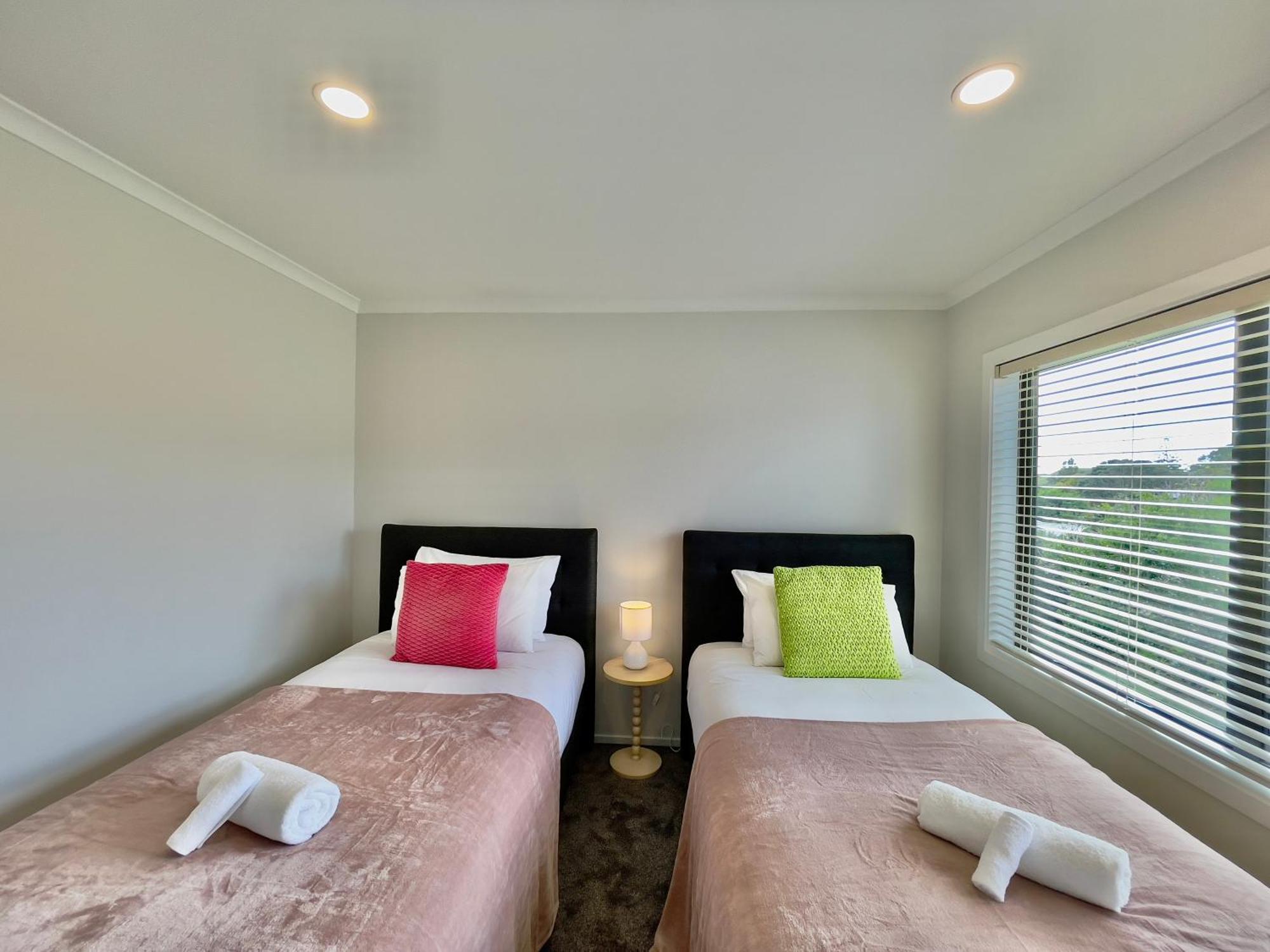 Sky Stars Brand-New Comfortable 3 & 4-Bedroom Houses Auckland Exterior photo
